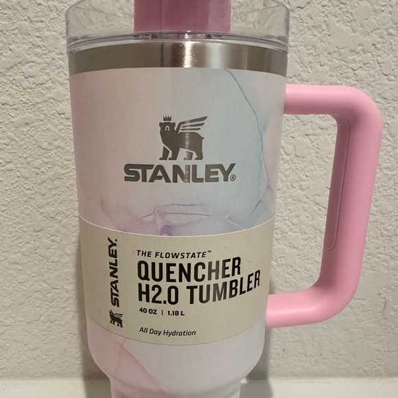 Stanley Watercolor Tulle Pink Tumbler Water Cup 40 oz. Quencher H2.0 FlowState - Picture 3 of 7